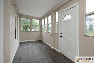 1625 Parker Rd in Highland Park, NJ - Building Photo - Building Photo