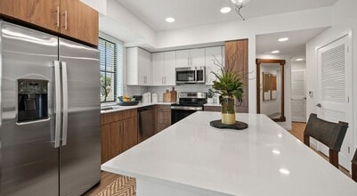 2085 S Congress Ave in Palm Springs, FL - Building Photo - Building Photo