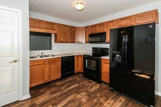 2362 Munn Cir in Indianapolis, IN - Building Photo - Building Photo