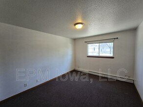209 Baltimore St in Waterloo, IA - Building Photo - Building Photo