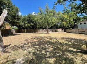 605 Tovrea Rd in Alvin, TX - Building Photo - Building Photo