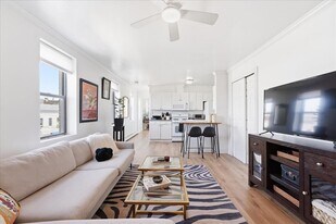 817 10th St in Union City, NJ - Building Photo