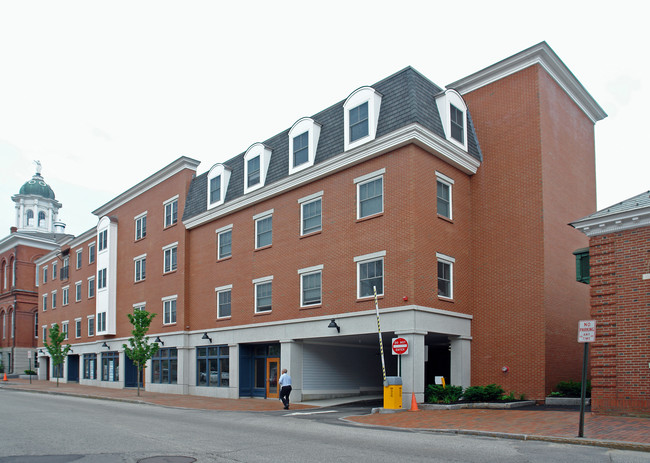 The Squamscott Block in Exeter, NH - Building Photo - Building Photo