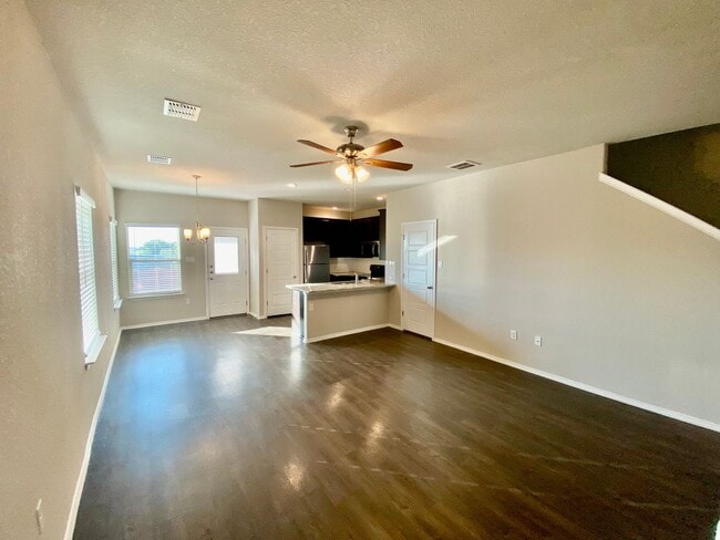 117-119-119 Highland Vw in New Braunfels, TX - Building Photo - Building Photo