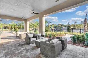 463 Liu Ln in DeLand, FL - Building Photo