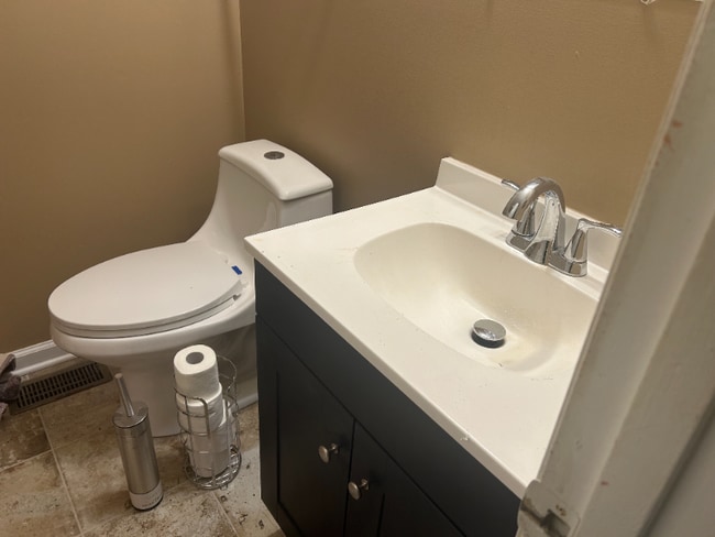 6125 Bushmills St in Raleigh, NC - Building Photo - Building Photo