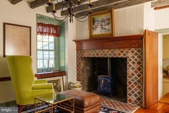 2943 Windy Bush Rd in Newtown, PA - Building Photo - Building Photo