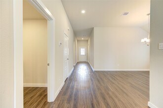 7639 Tramontana Ln in Mont Belvieu, TX - Building Photo - Building Photo