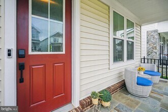 42023 Spring Air Dr in Brambleton, VA - Building Photo - Building Photo
