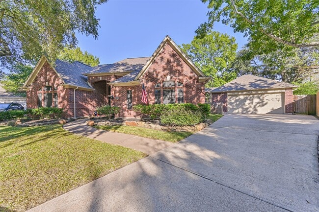 property at 2334 Pin Hook Ct