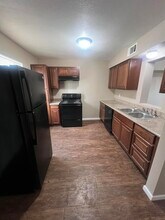 400 N Cedar Ave in Lubbock, TX - Building Photo - Building Photo