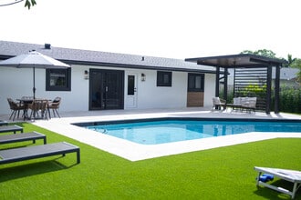 3144 Capri Rd in Palm Beach Gardens, FL - Building Photo - Building Photo