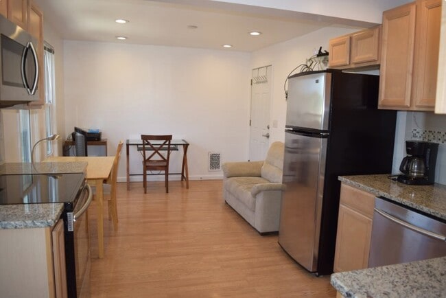 109 Cook St in Ithaca, NY - Building Photo - Building Photo