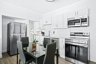 209 W Gladys St in Tampa, FL - Building Photo