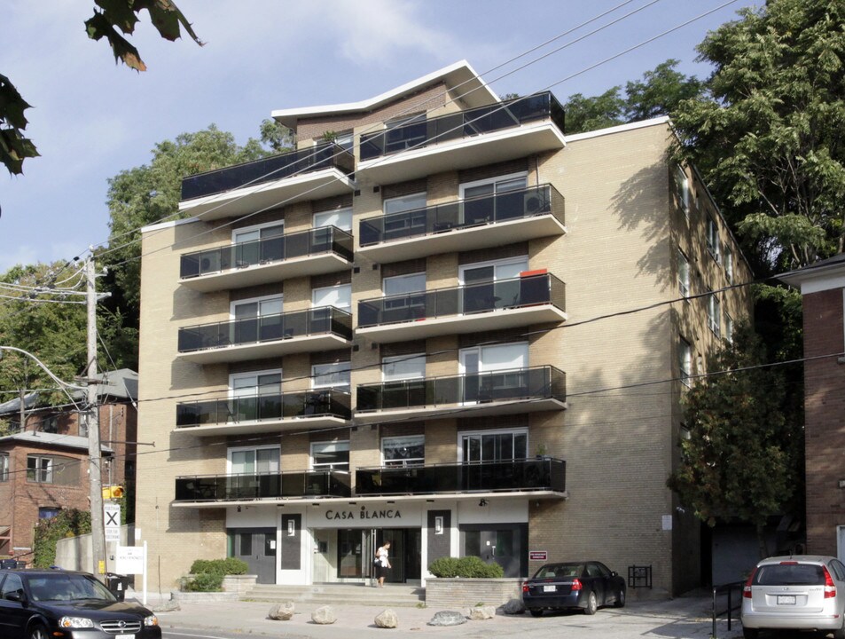 Casablanca in Toronto, ON - Building Photo