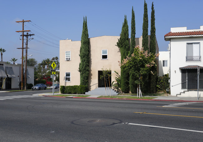 325 S Glendale Ave in Glendale, CA - Building Photo - Building Photo