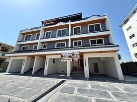 3822 NE 171 St in North Miami Beach, FL - Building Photo