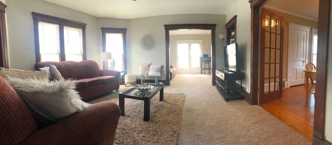 514 Walnut St in Cedar Falls, IA - Building Photo - Building Photo