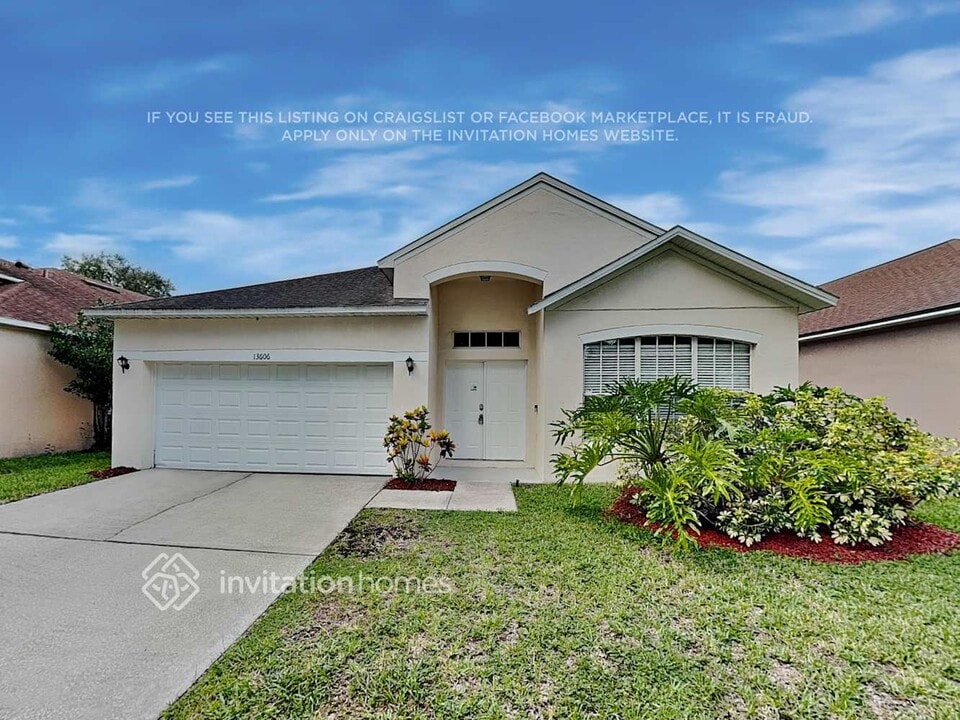 13606 Hawkeye Dr in Orlando, FL - Building Photo