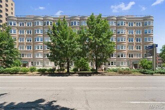 4 Kingshighway Blvd, Unit 4D in St. Louis, MO - Building Photo - Building Photo