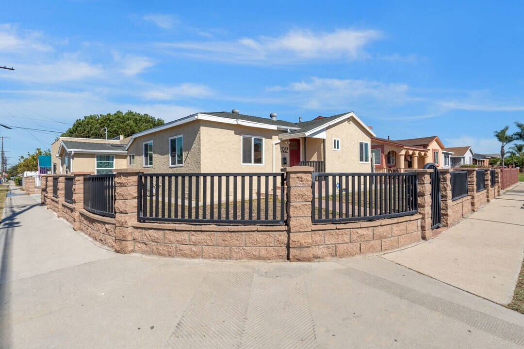 13312 Lemoli Ave, Unit 3257 W 134TH STREET in Hawthorne, CA - Building Photo