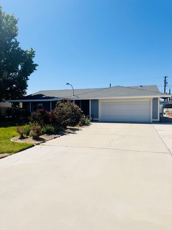 14821 Gravilla Rd