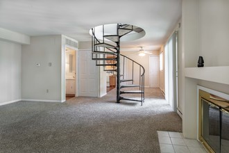 Pinetree Apartments in Kettering in Dayton, OH - Building Photo - Interior Photo