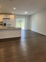 35 Malauka Cir Ln in Ocklawaha, FL - Building Photo