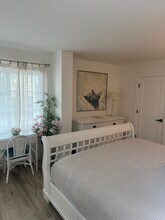 3443 Gulf Shore Blvd N, Unit 205 in Naples, FL - Building Photo - Building Photo