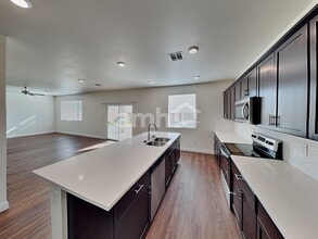 5624 Blue Wonder St in North Las Vegas, NV - Building Photo - Building Photo