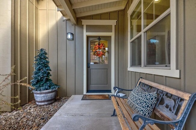 11185 Bunk House Ln in Redmond, OR - Building Photo - Building Photo