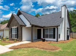 160 Carrington Ln in Calera, AL - Building Photo - Building Photo