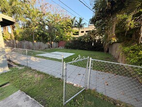 3373 SW 29th Terrace in Miami, FL - Building Photo - Building Photo