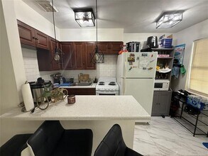 421 NE 11th St in Fort Lauderdale, FL - Building Photo - Building Photo