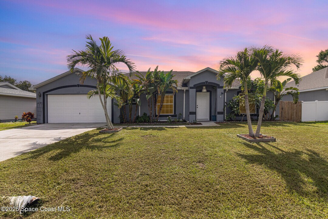 177 Chicory Ave NE in Palm Bay, FL - Building Photo