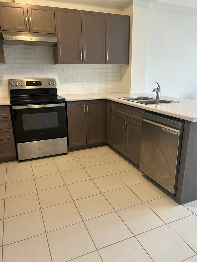 property at 23 Lloyd Davies Wy