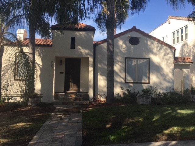 property at 905 S Curson Ave