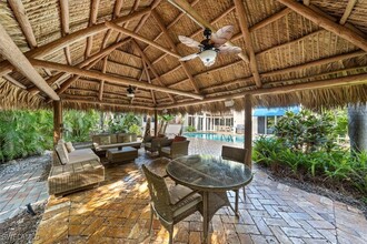 210 Central Ave in Naples, FL - Building Photo - Building Photo