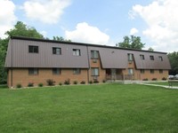 13-15 George Dr in Brookville, PA - Foto de edificio - Building Photo