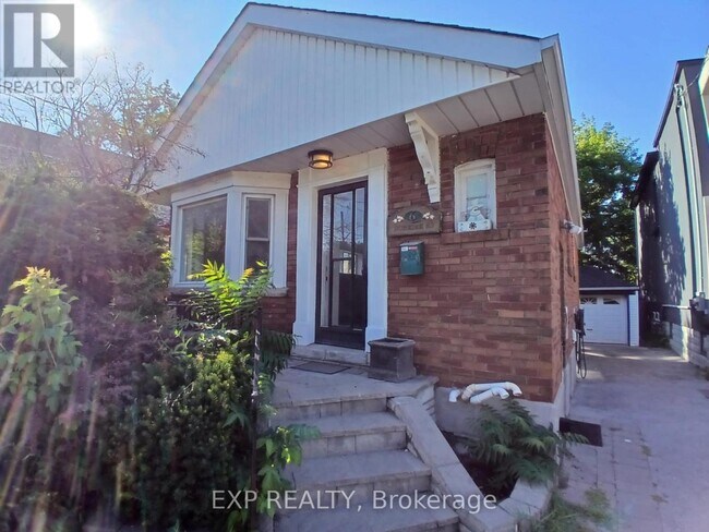 property at 6 Dunkirk Rd