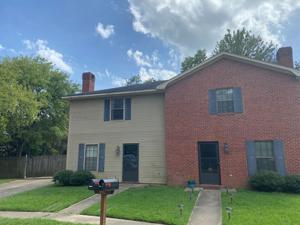 814 Sussex Pl in Ridgeland, MS - Building Photo