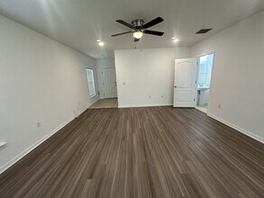 3848 Exeter Ln in Lakeland, FL - Foto de edificio - Building Photo