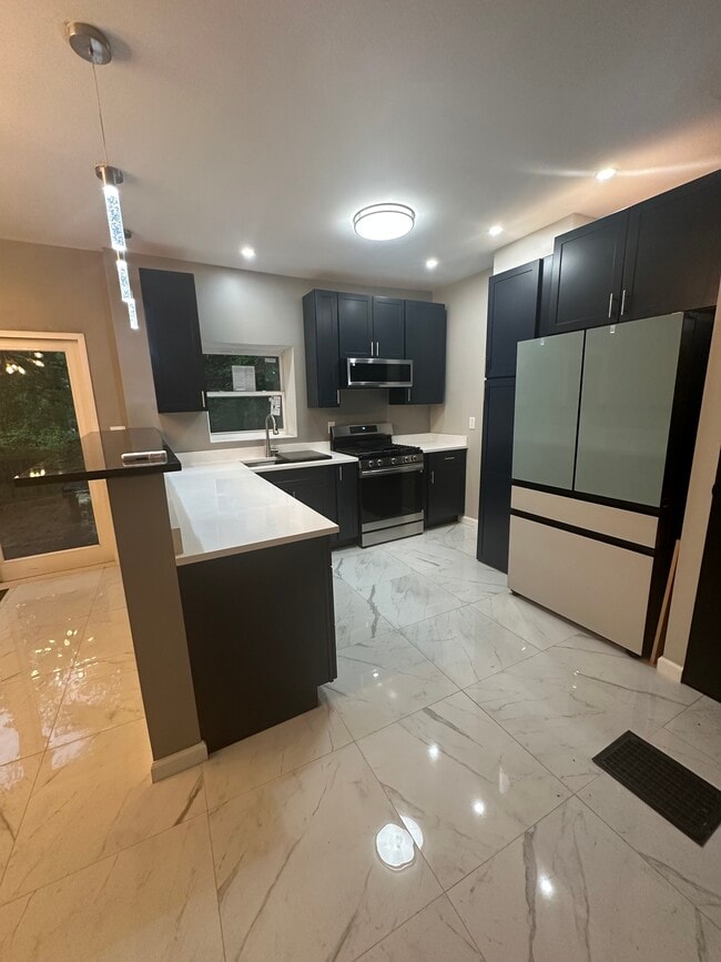 property at 214 N Aiken Ave