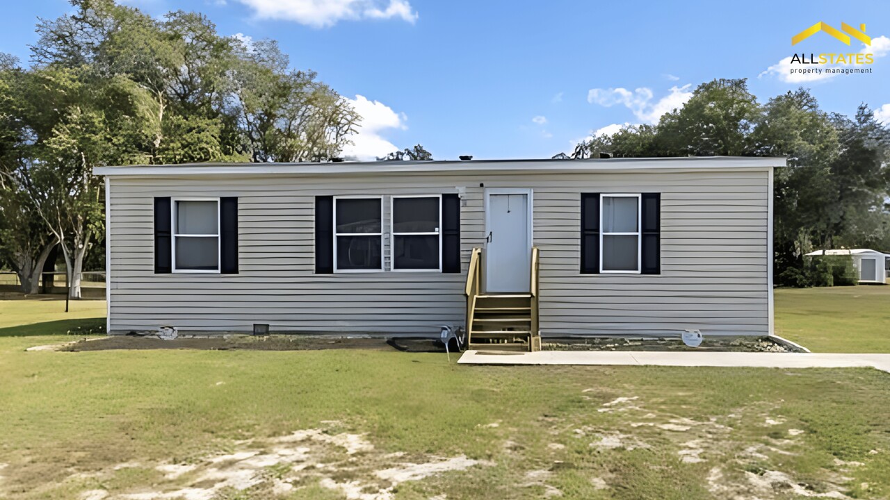 21 SE 70th Cir in Ocala, FL - Foto de edificio