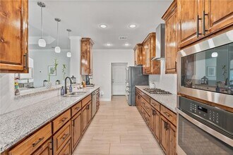 7702 Dove Holw Dr in Corpus Christi, TX - Building Photo - Building Photo