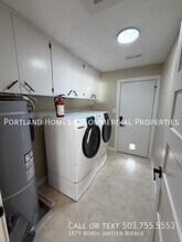 1879 N Jantzen Ave in Portland, OR - Building Photo - Building Photo