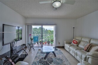 7755 SW 86th St in Miami, FL - Building Photo - Building Photo