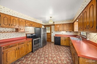 39W258 Seavey Rd in Batavia, IL - Foto de edificio - Building Photo