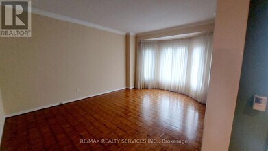 26 Hacienda Ct in Brampton, ON - Building Photo - Building Photo