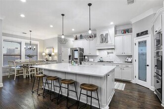 2533 Windsor Castle Way in The Colony, TX - Building Photo - Building Photo